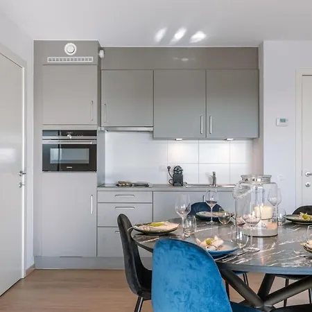 Lägenhet Huswell - In A Unique Location With Swimming Pool *